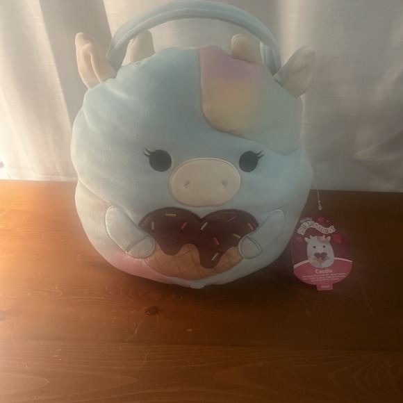 Squishmallows Other - Squishmallows Jumbo 16" Valentine Caedia the Cow Plush – Ice Cream Heart